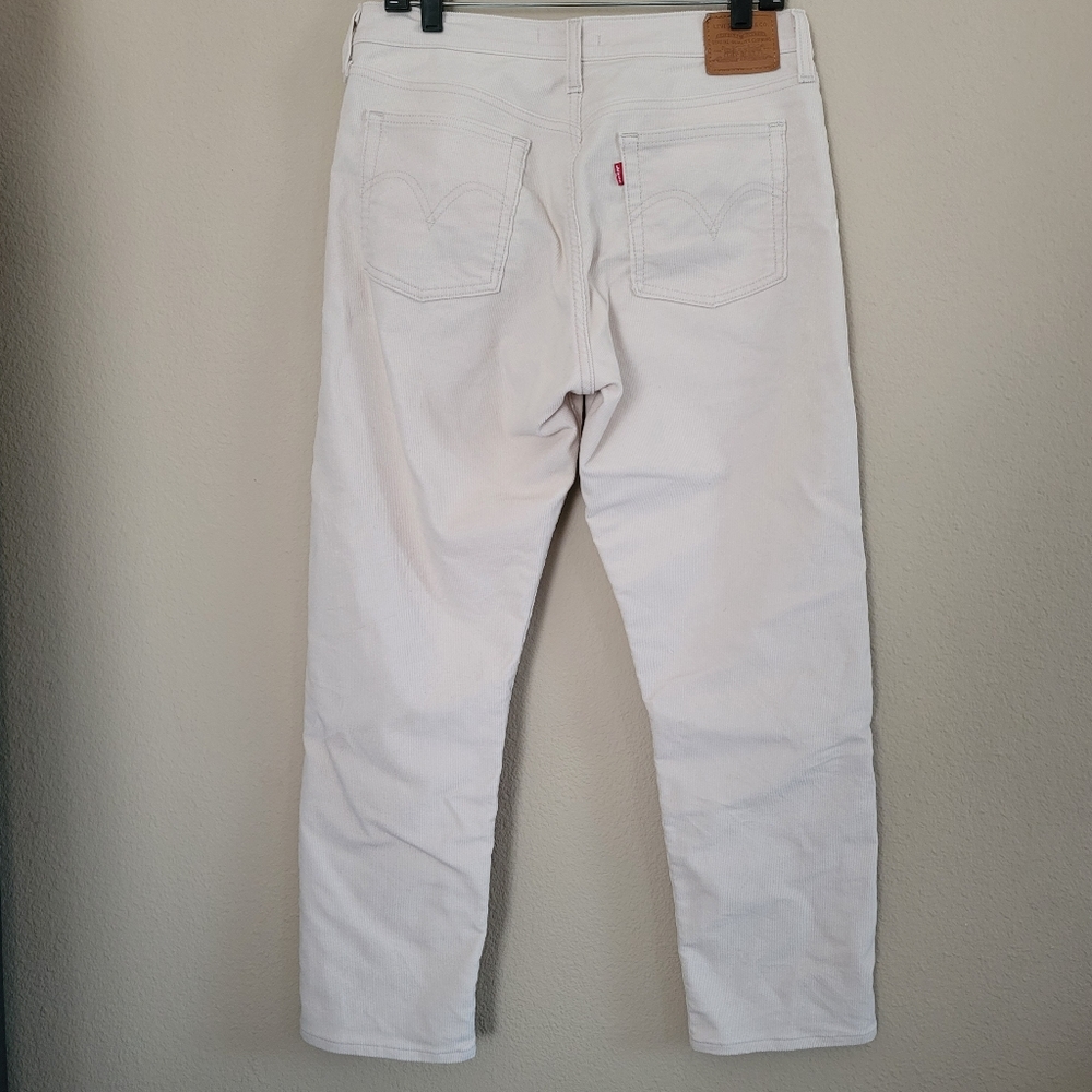 Levi's Wedgie Straight Ivory Corduroy High-Rise Cropped Pants - Picture 5 of 9